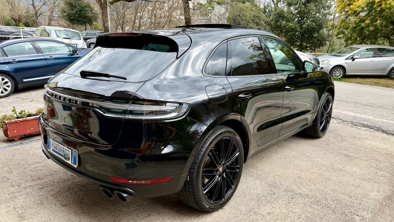 Porsche Macan 2.0 245cv. IPER FULL