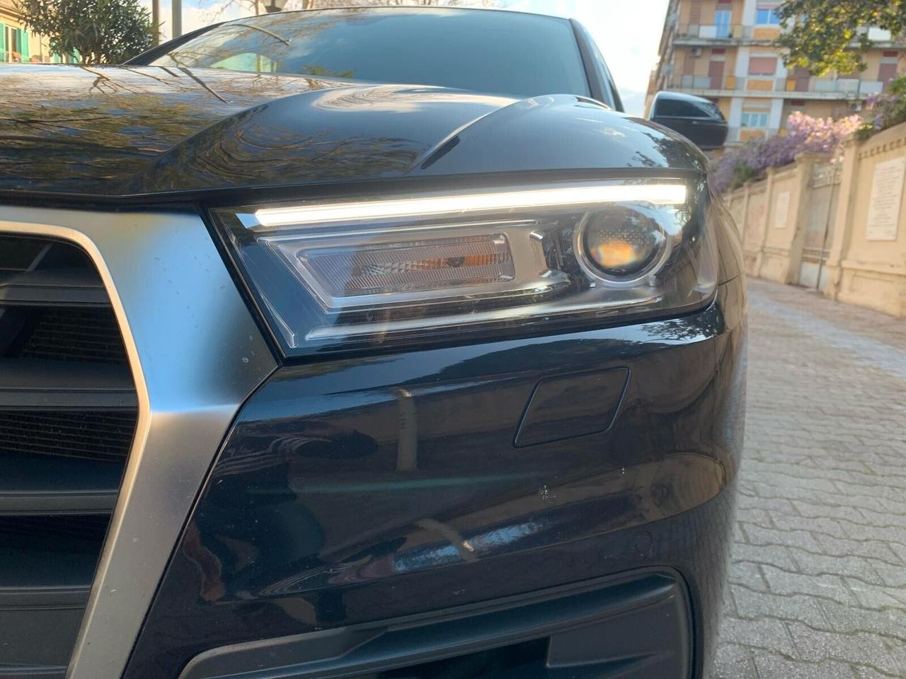 Audi Q5 35 TDI S tronic Business