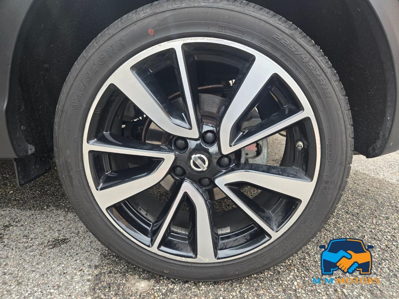 NISSAN Qashqai 1.5 dCi Tekna Plus