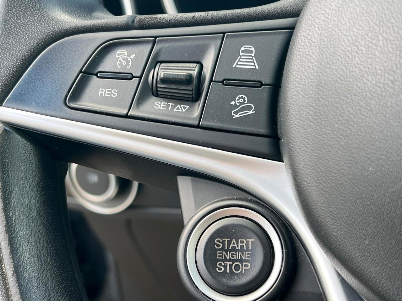 Alfa Stelvio 190 CV Q4 TETTO PANORAMICO APRIBILE