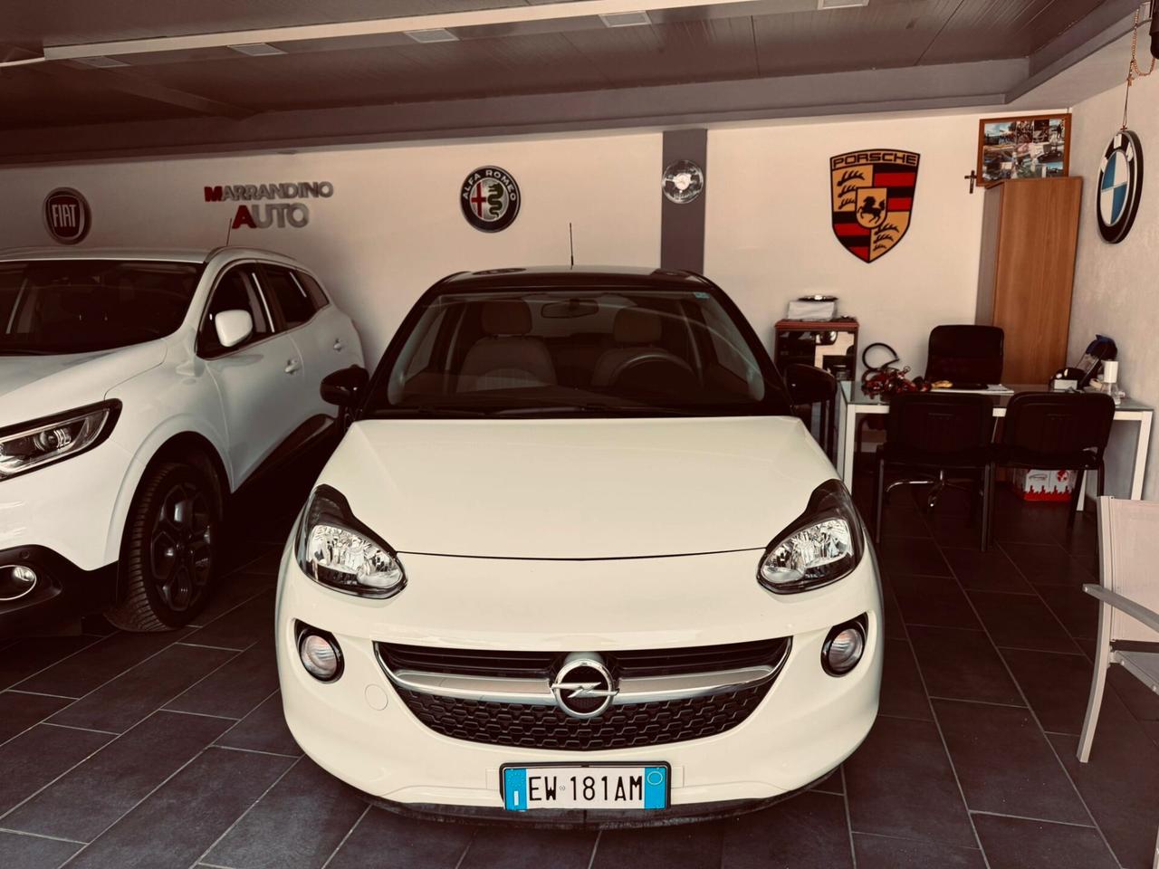 Opel Adam 1.2 70 CV White/Black Link Ottima per neo Patentati Con Tetto STellato