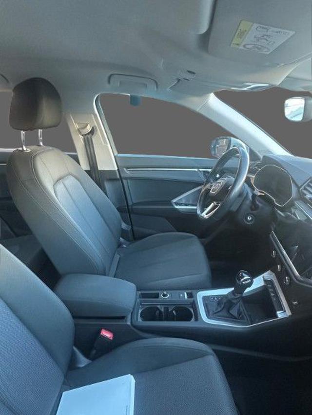 AUDI Q3 35 TDI quattro S tronic Business