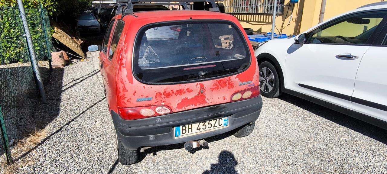 Fiat 600 CON GANCIO TRAINO 900