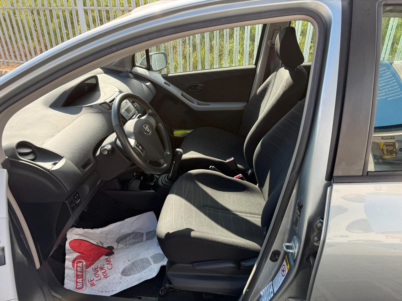 Toyota Yaris 1.0 5 porte