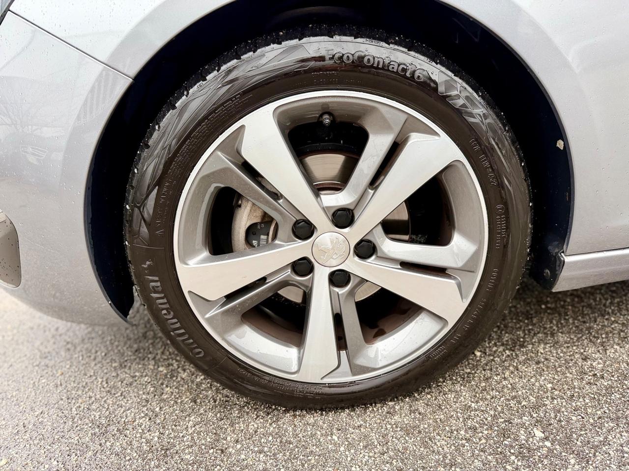 Peugeot 308 2015 PureTech Turbo 130 S&S GT Line km solo 46,000