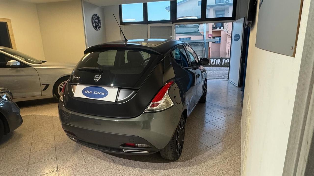 Lancia Ypsilon 1.2 69 CV 5 porte GPL Ecochic S Momodesign