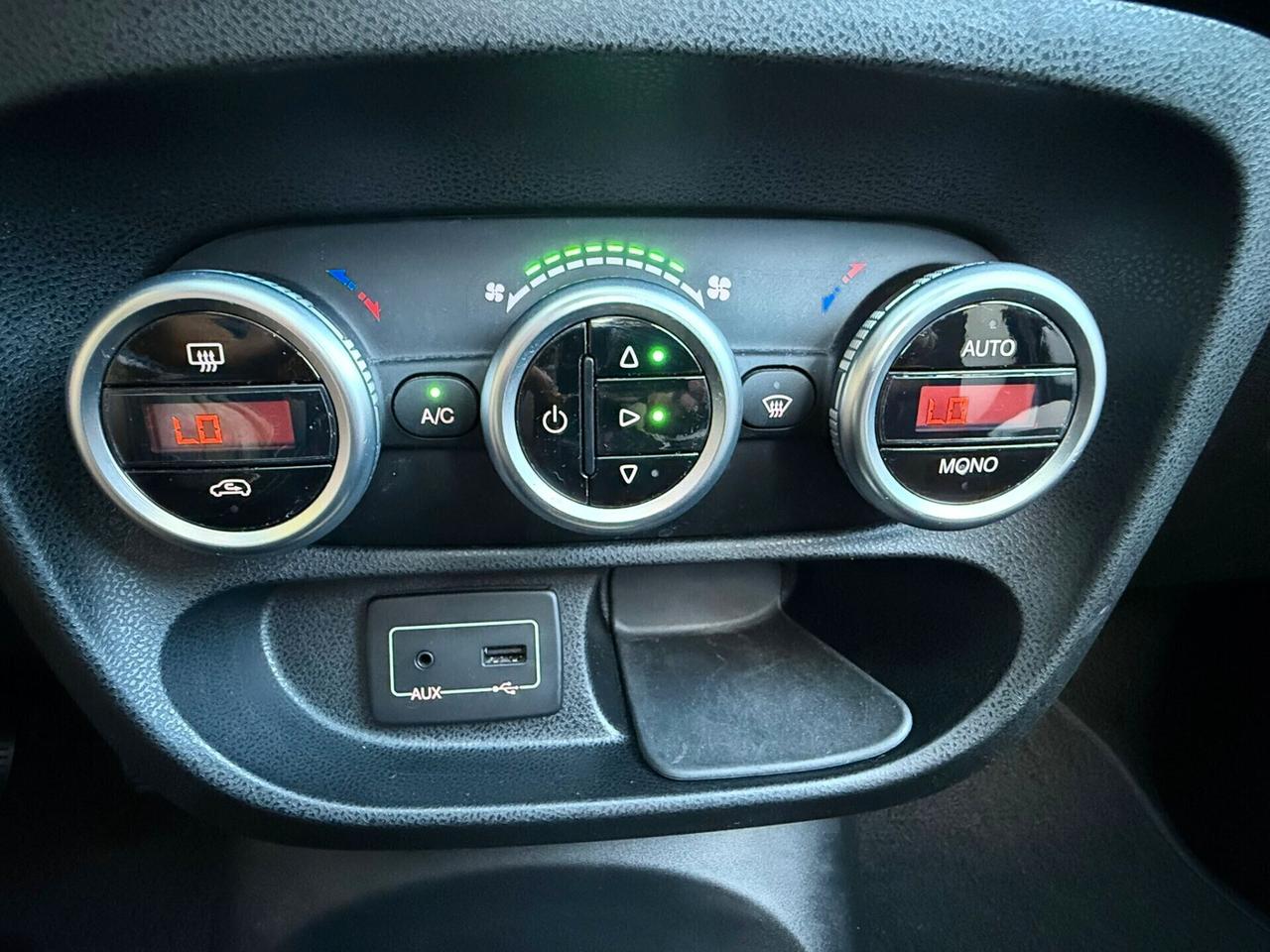 Fiat 500L 1.4 Trekking 95cv UNICO-PROPR