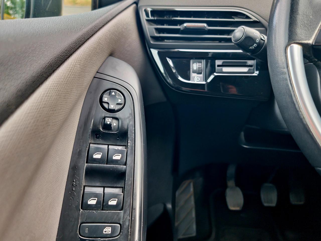 Citroen C4 Picasso 1.6 e-HDi 115 Exclusive 2015-E5B Manuale NEO