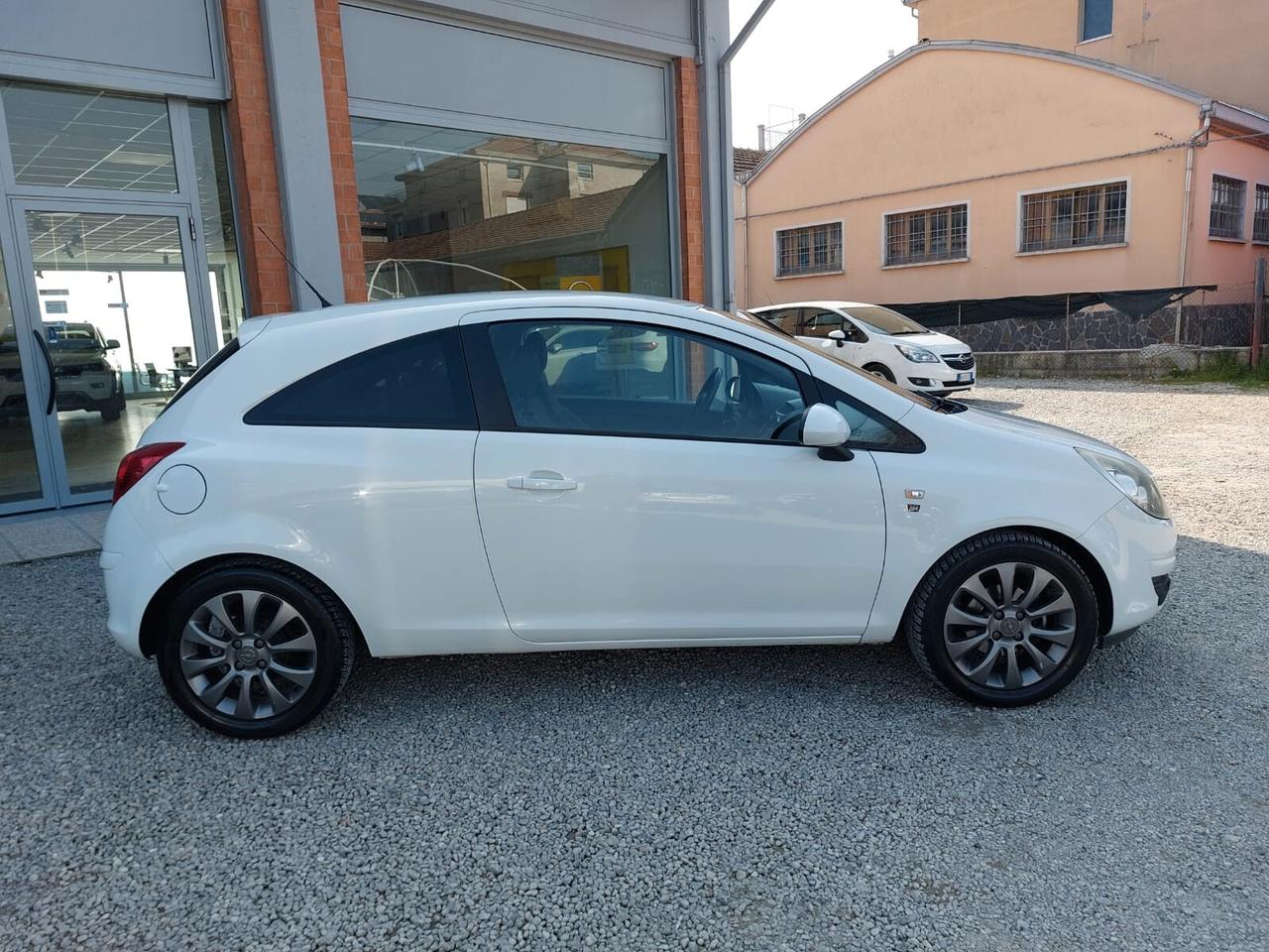 Opel Corsa 1.2 80CV 3 porte GPL- UNICO PROPRIETARIO