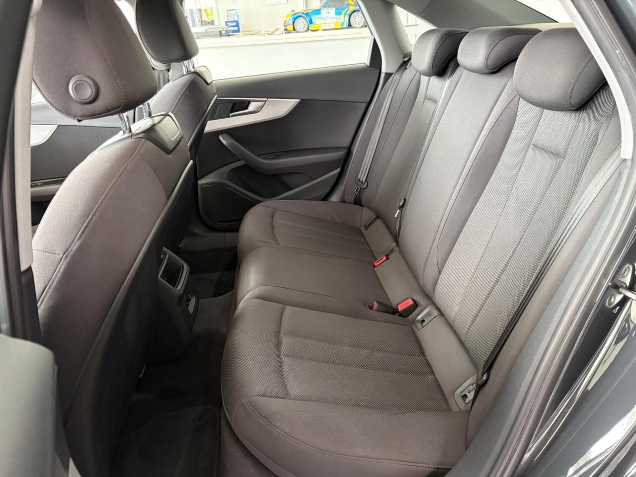 Audi A4 2.0 TDI 150 CV S tronic Business