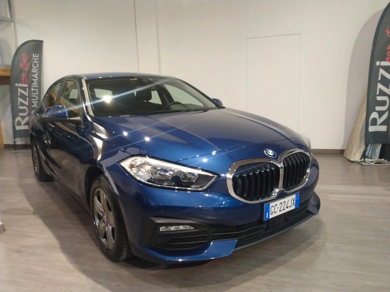 Bmw 116 116d 5p. Business Advantage