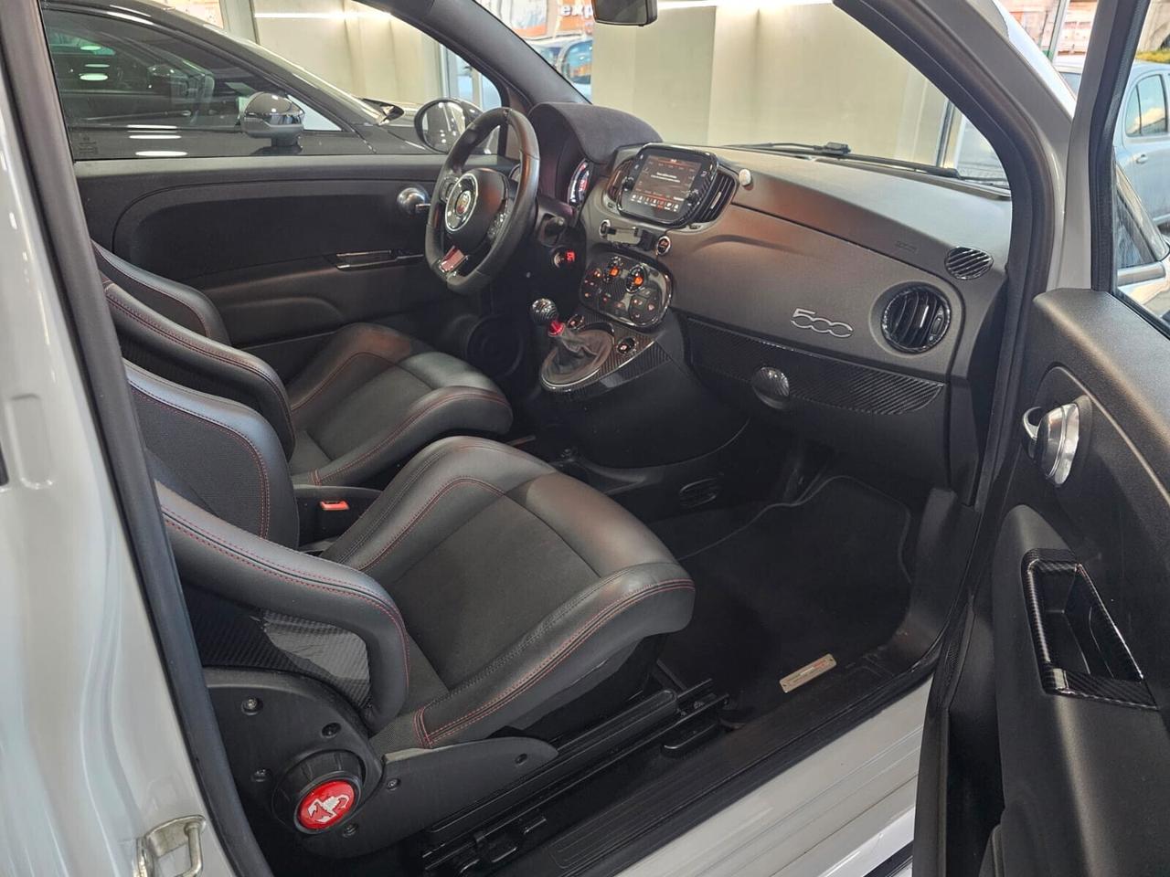 Abarth 595 1.4 Turbo T-Jet 180 CV Esseesse