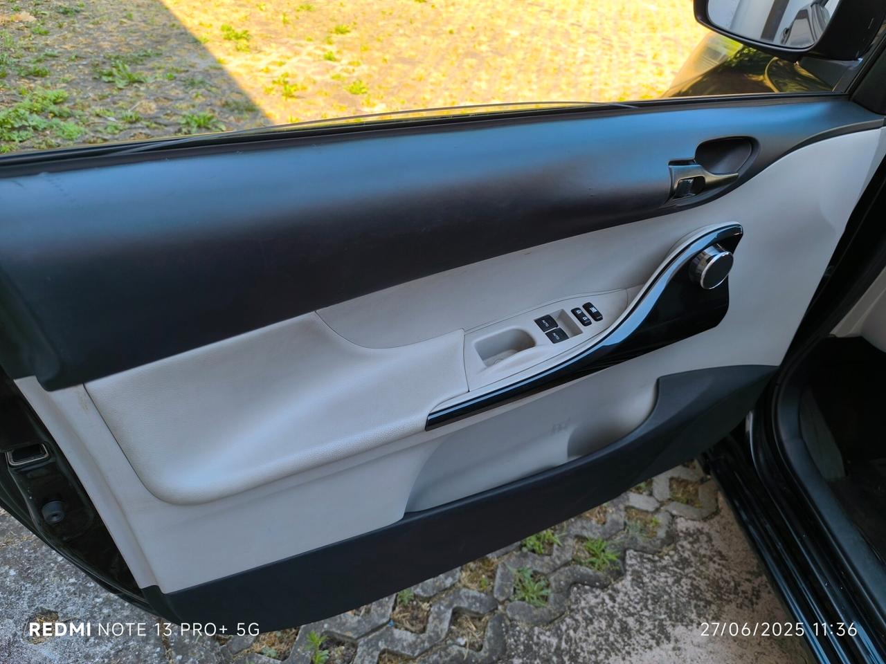Toyota iQ 1.0 CVT Lounge