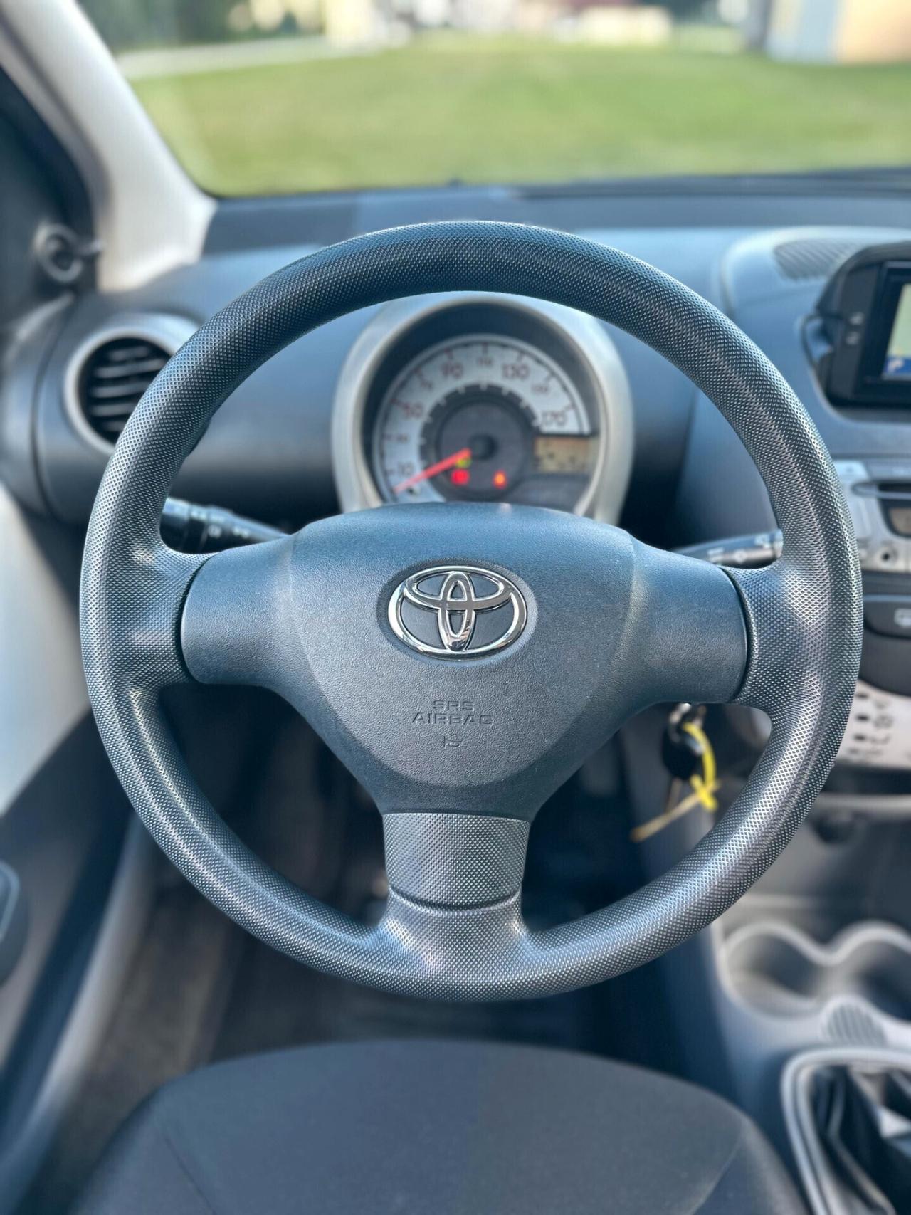 Toyota Aygo 1.0 12V VVT-i 5 porte Deep Ocean Connect