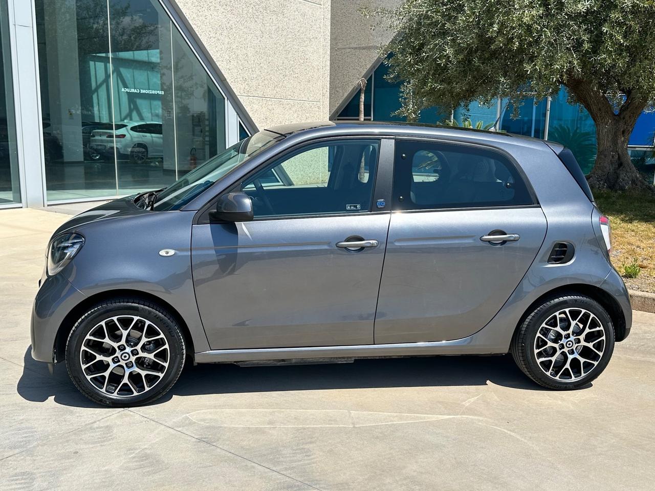 smart forFour eq Passion 22kW offerta T-Stock prezzo imperdibile