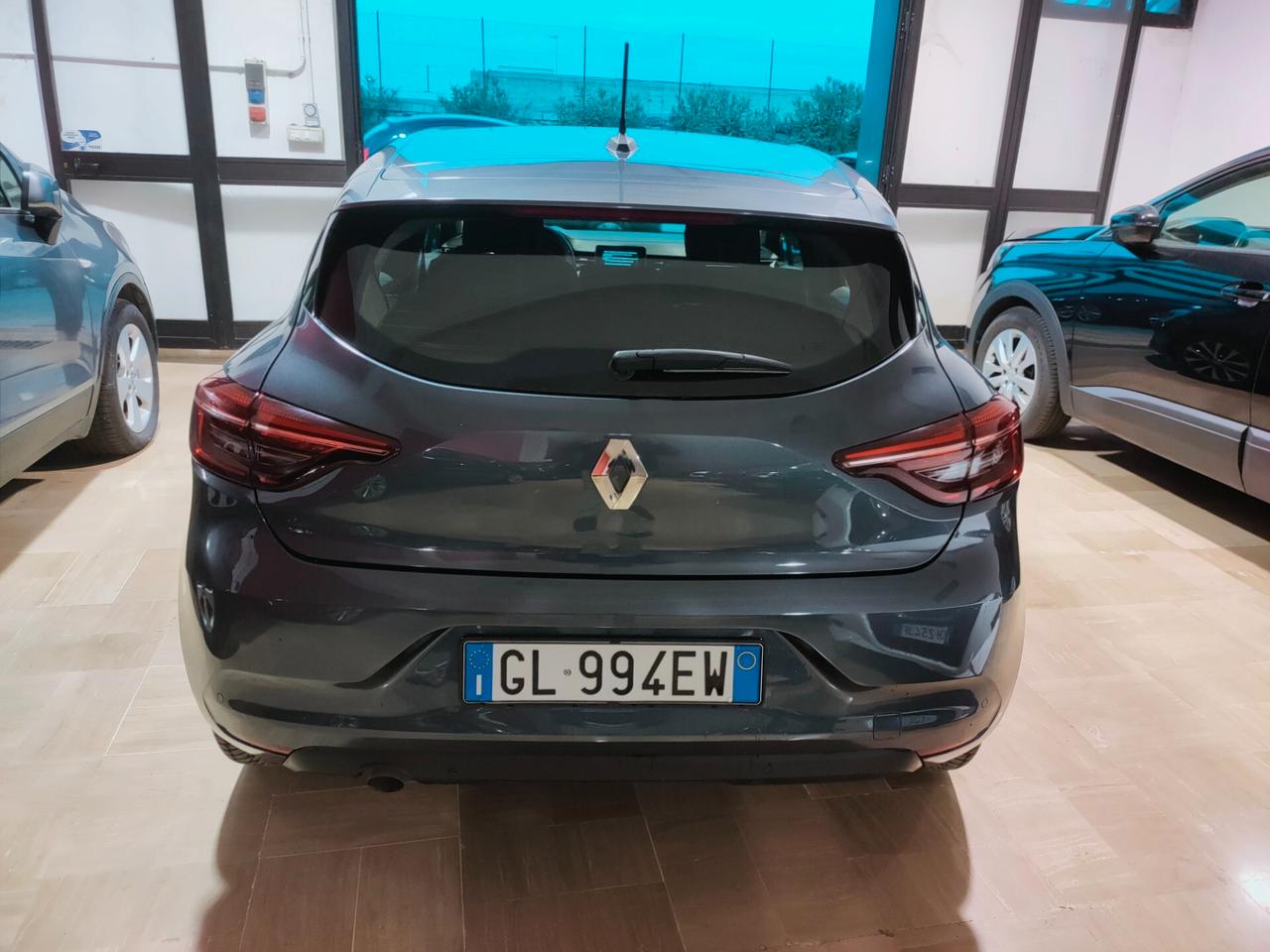 Renault Clio TCe 90 CV 5 .P Techno Euro 6D