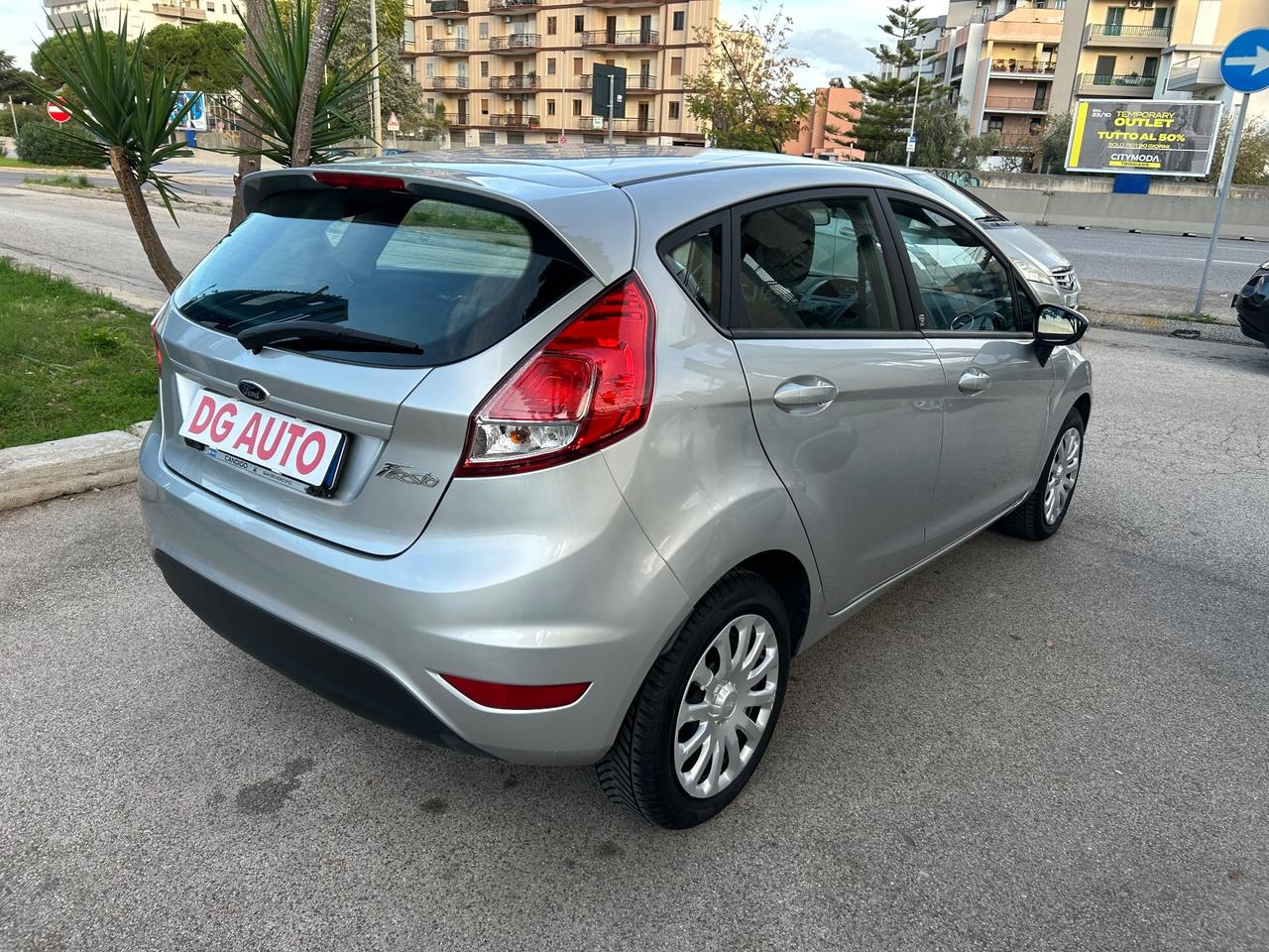 Ford Fiesta Gpl 1.4 benzina 97 cv 2014