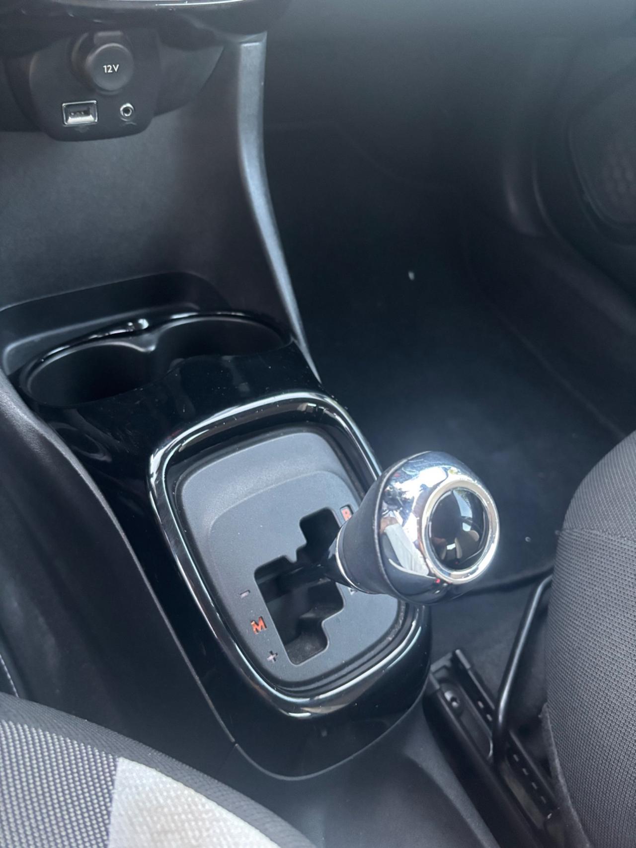 Toyota Aygo 1.0 VVT-i 69 CV 5 porte x-play automatica