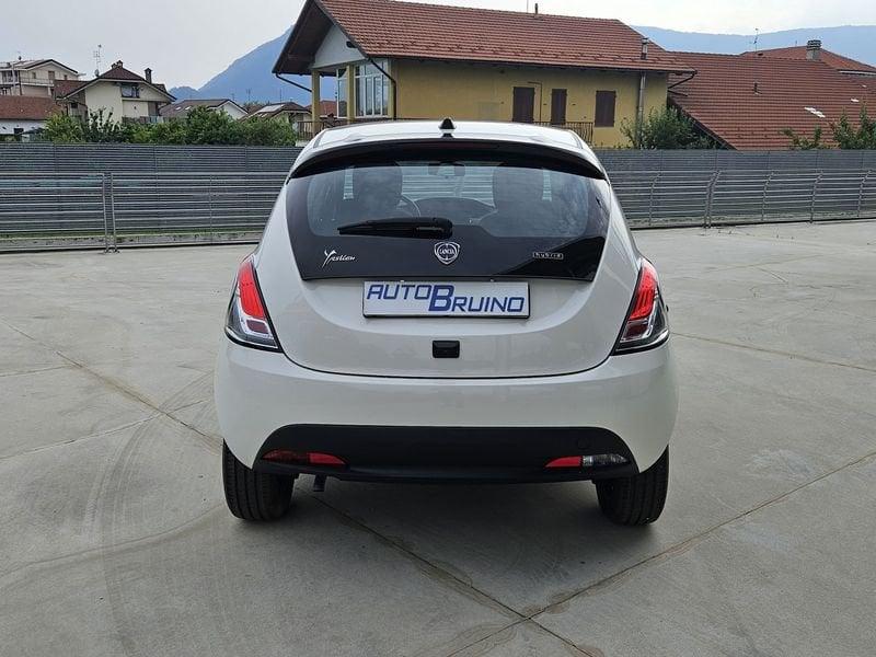 Lancia Ypsilon 1.0 FireFly 5 porte S&S Hybryd Gold con BONUS EASY GO'