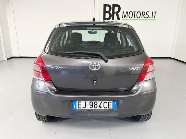 TOYOTA Yaris 1.0 5 porte "NEOPATENTATI"