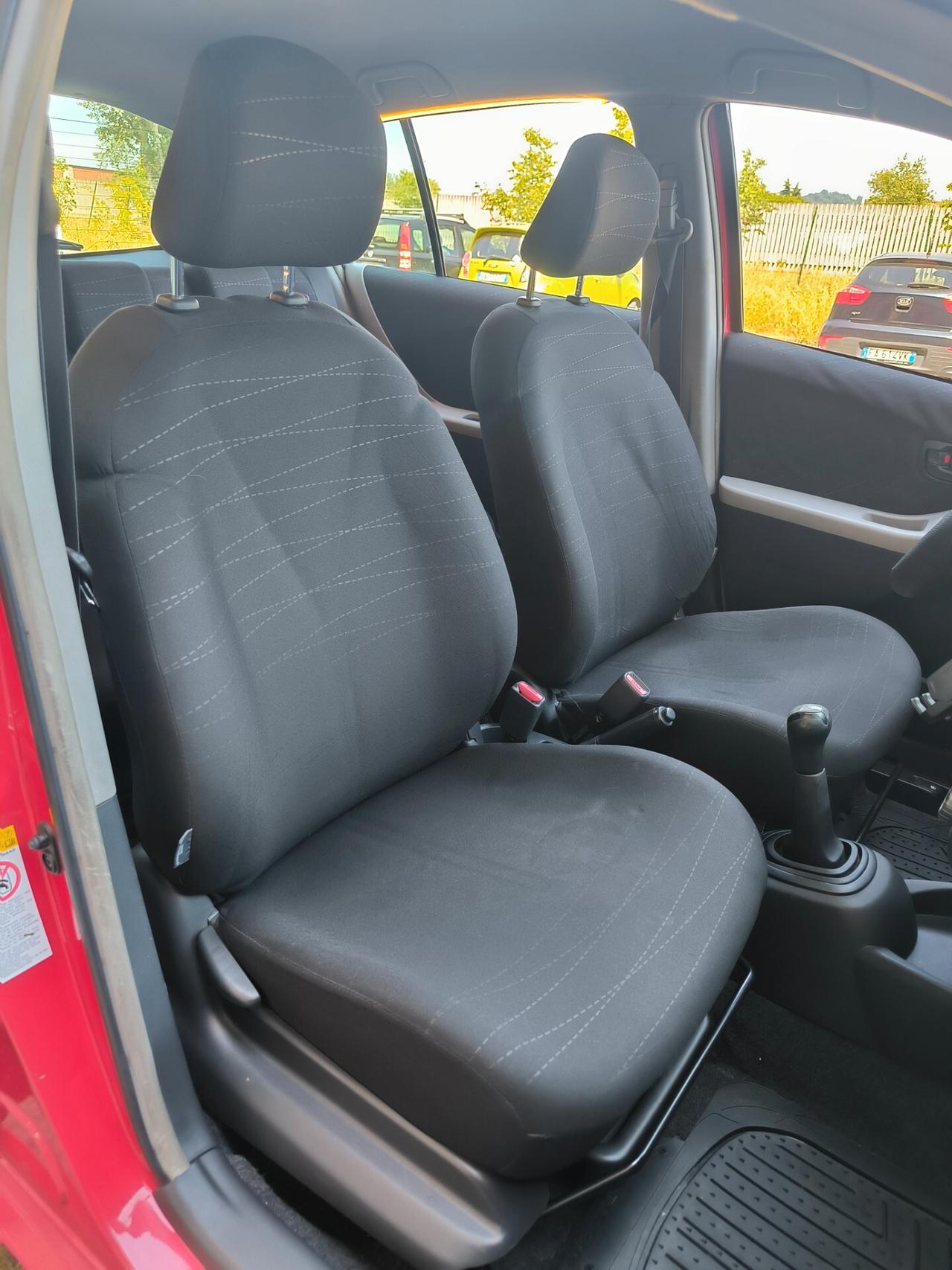 Toyota Yaris 1.0 5 porte Sol