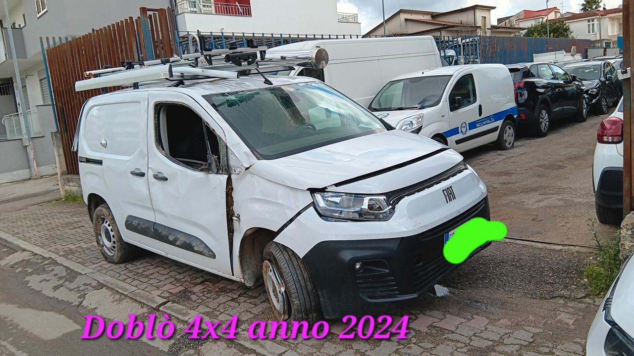 Fiat Doblo 4x4 incidentata sinistrata mondialcars 024