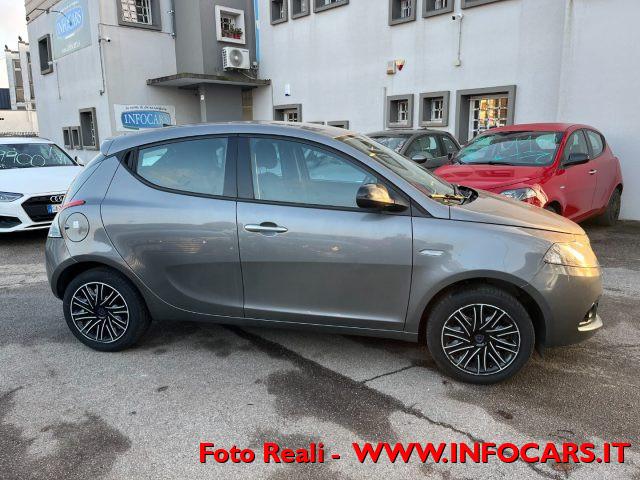 LANCIA Ypsilon 1.0 FireFly 5 porte S&S Hybrid Gold