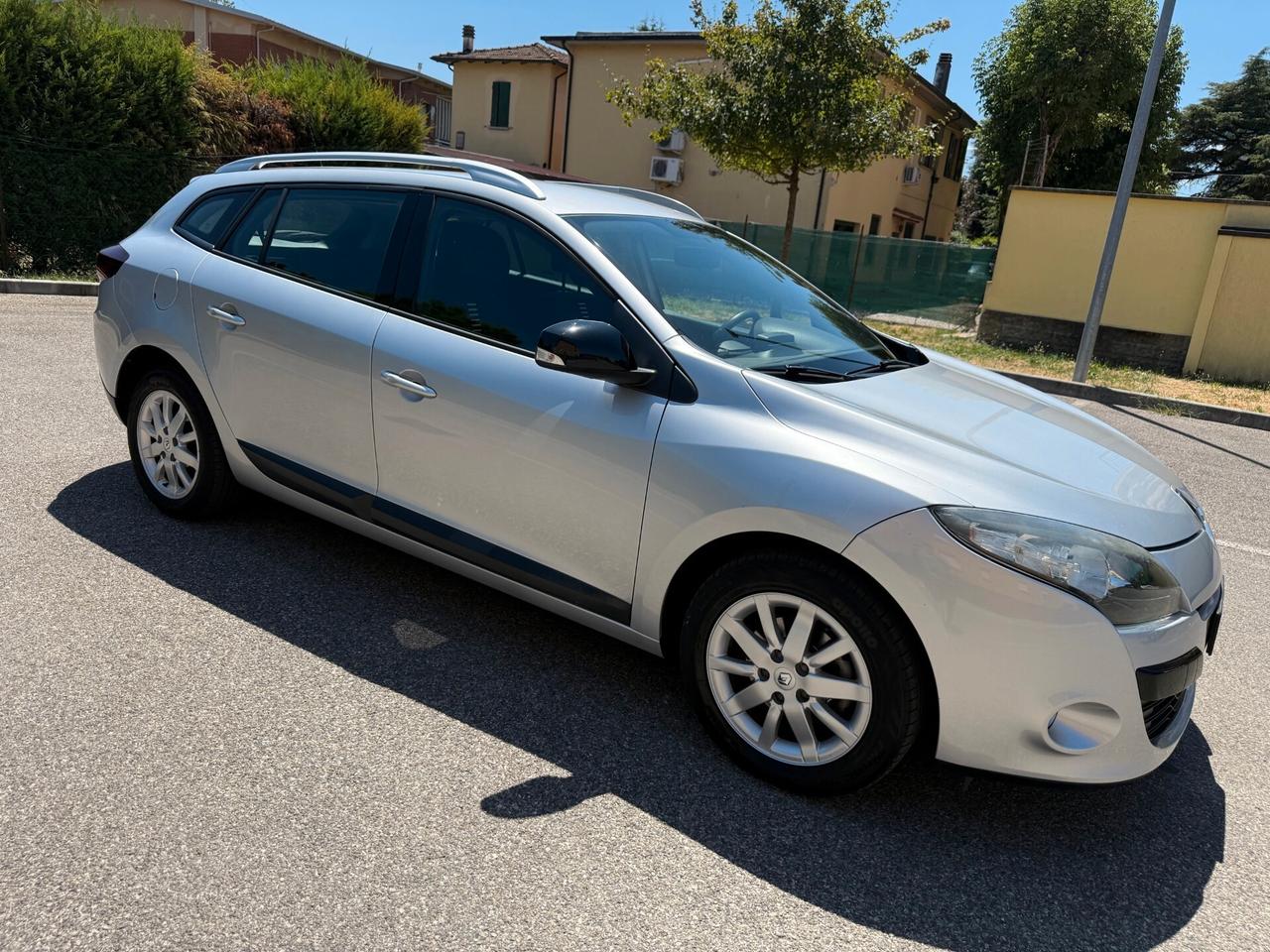 Renault Megane III SporTour 1.9 dci - NAV. - 12 MESI DI GARANZIA