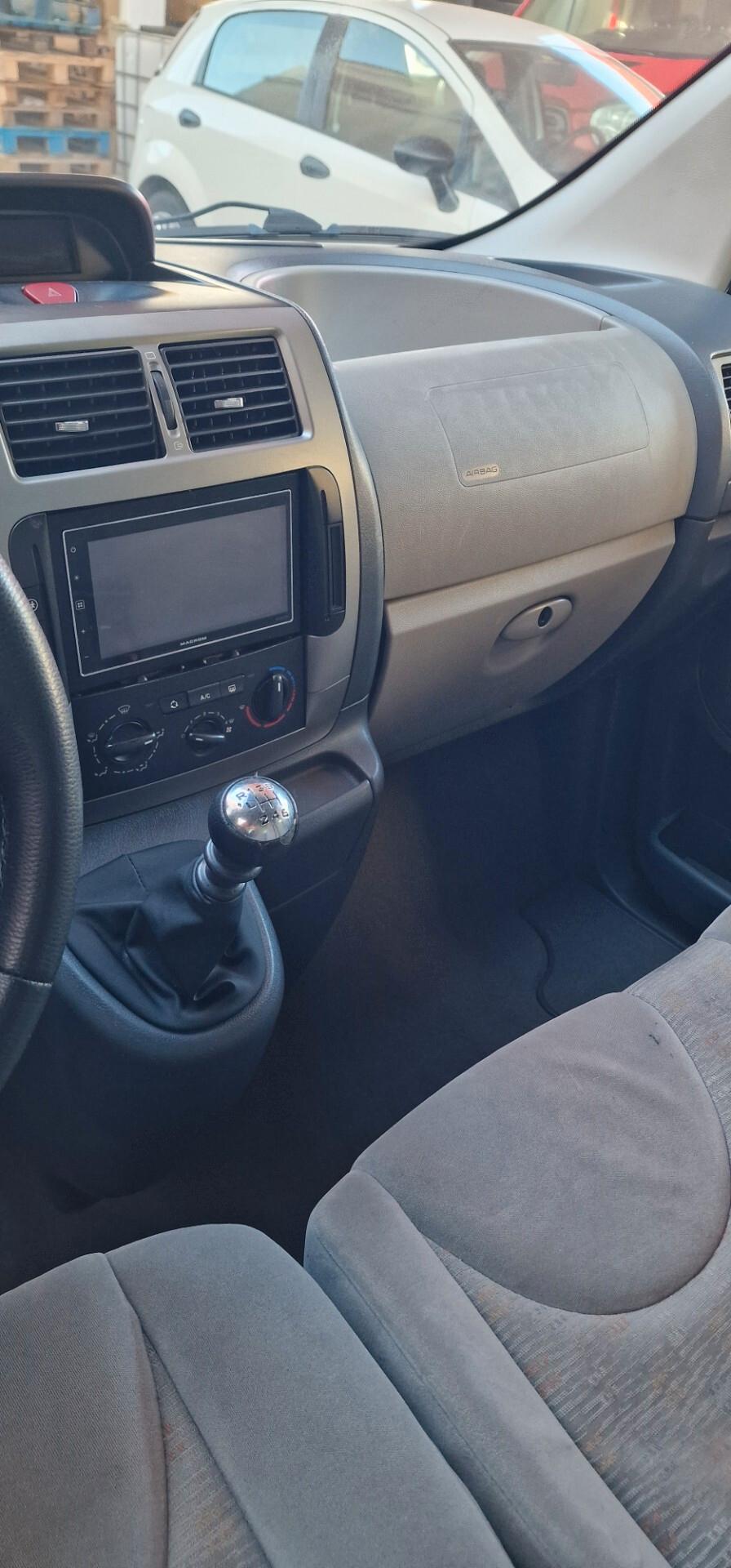 Fiat Scudo 2.0 MJT vetrato 9 posti (N1)