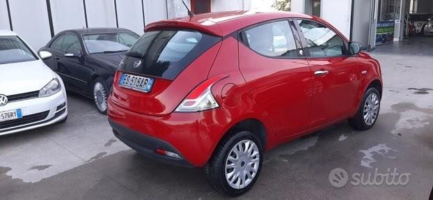 Lancia Ypsilon 0.9 TwinAir 85 CV 5 porte Metano Ecochic Elefantino