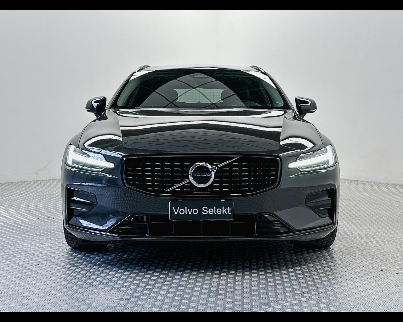 VOLVO V60 (2018-->) - V60 B4 (d) automatico Plus Dark
