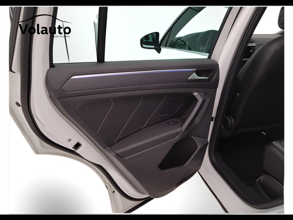 VOLKSWAGEN Tiguan II 2021 - Tiguan 1.5 tsi R-Line 150cv dsg