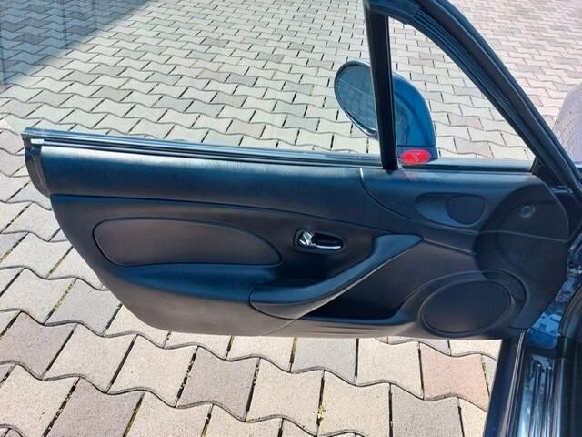 Mazda MX-5 1.8i 16V cat Sport