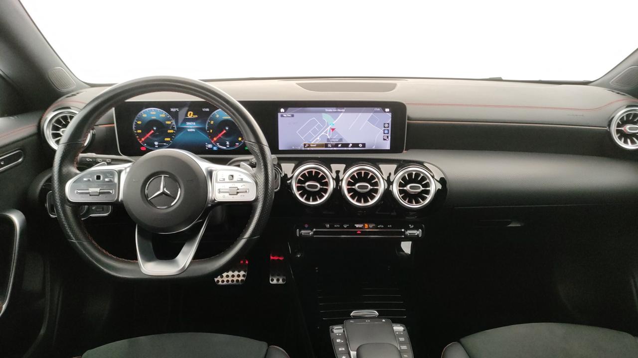 Mercedes-Benz CLA Shooting Brake 200 Premium auto