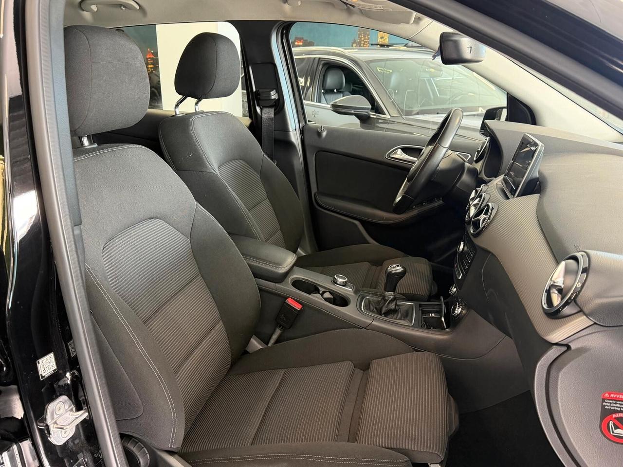 MERCEDES-BENZ CLASSE B160 SPORT 1.5 90CV NAVI OK NEOPATENTATI ANNO 2018