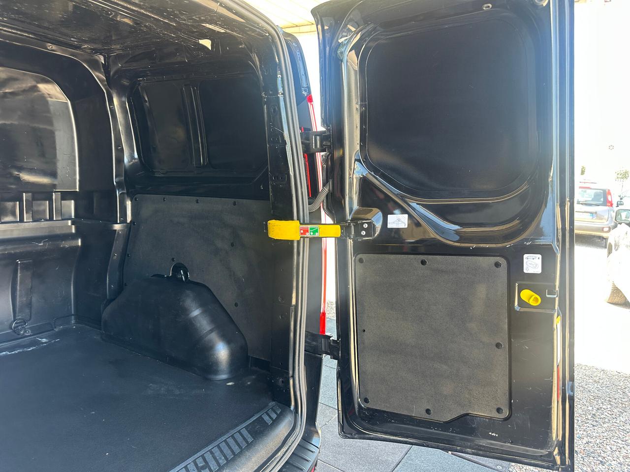 FORD TRANSIT CUSTOM 300 2.0 ECOBLUE 130 CV