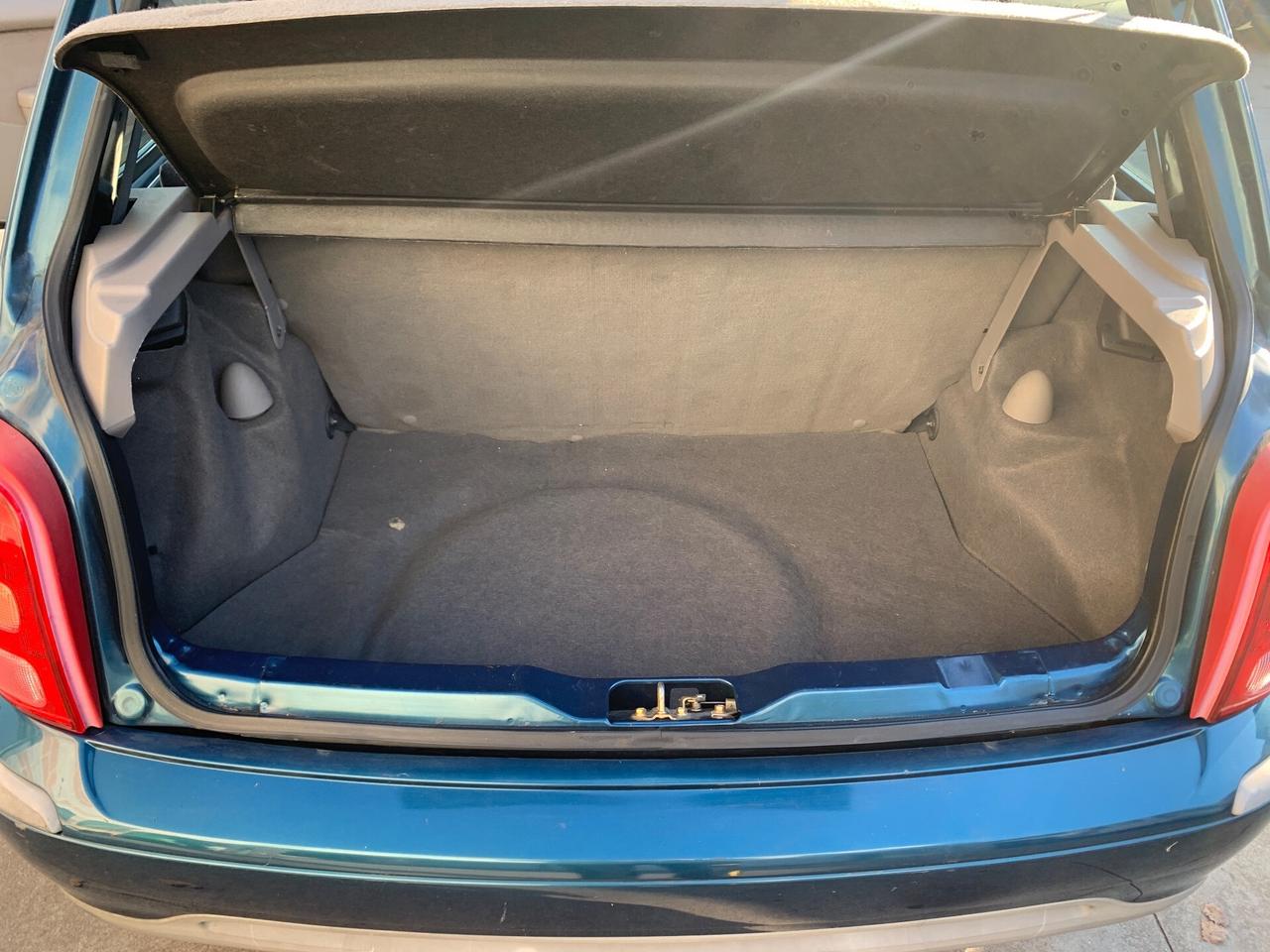 Nissan Micra 1.0i 16V cat 3 porte Comfort