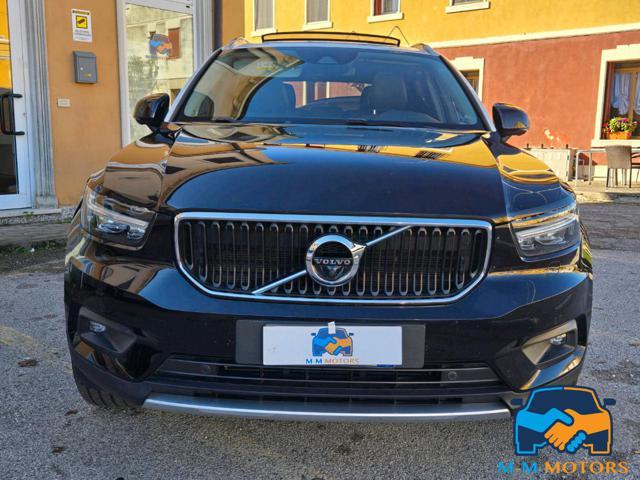VOLVO XC40 D4 AWD Geartronic Momentum