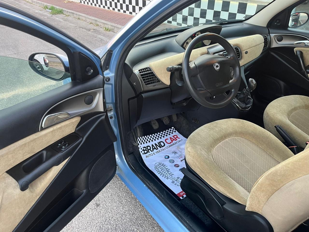 Lancia Ypsilon 1.2 Argento Unipro 2003