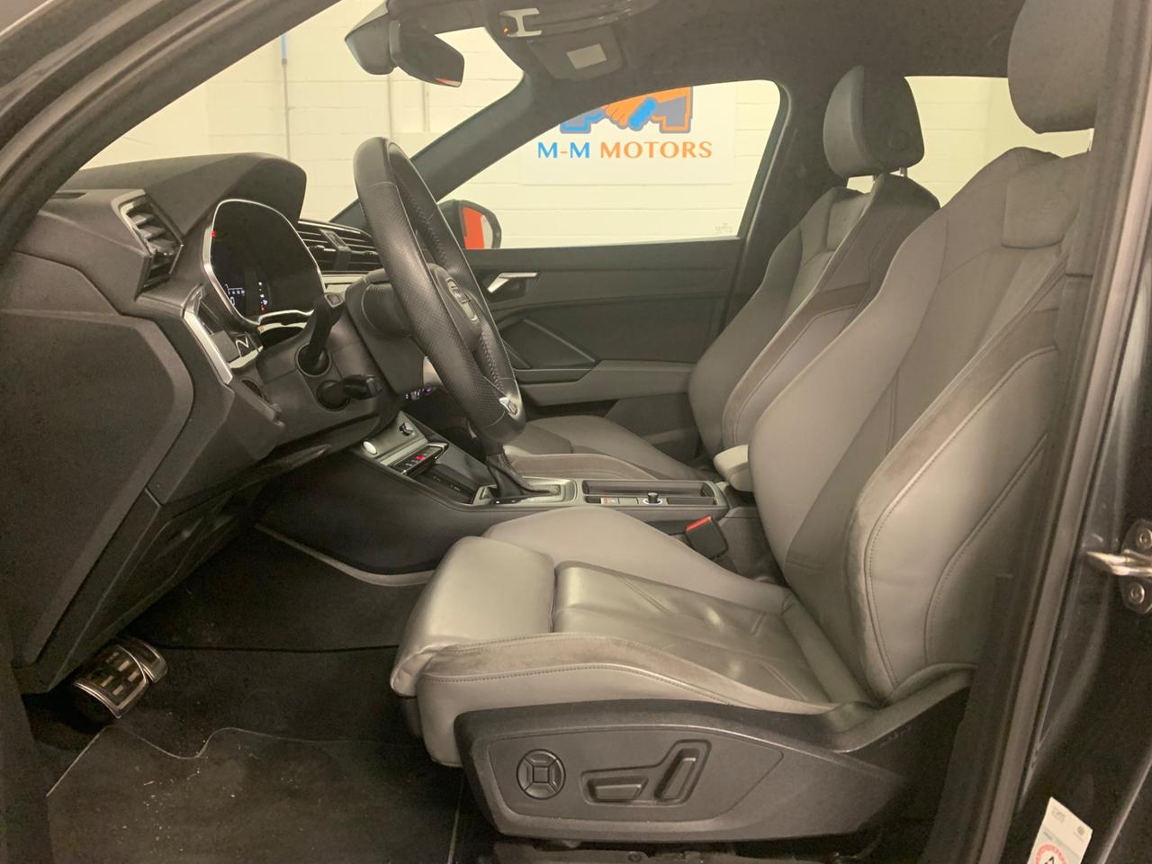 Audi Q3 40 TFSI quattro S tronic line edition