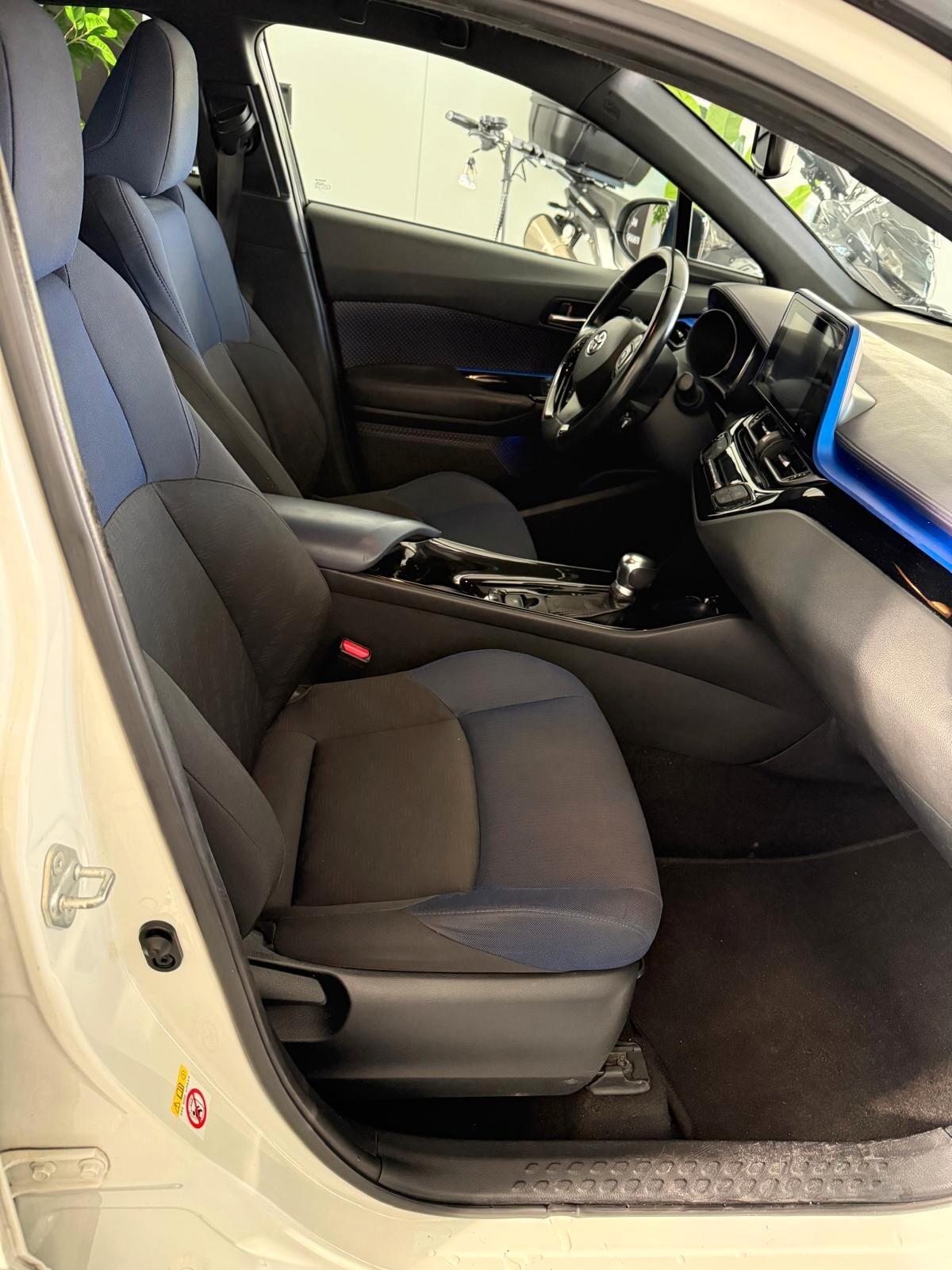 Toyota C-HR 1.8 Hybrid E-CVT Trend