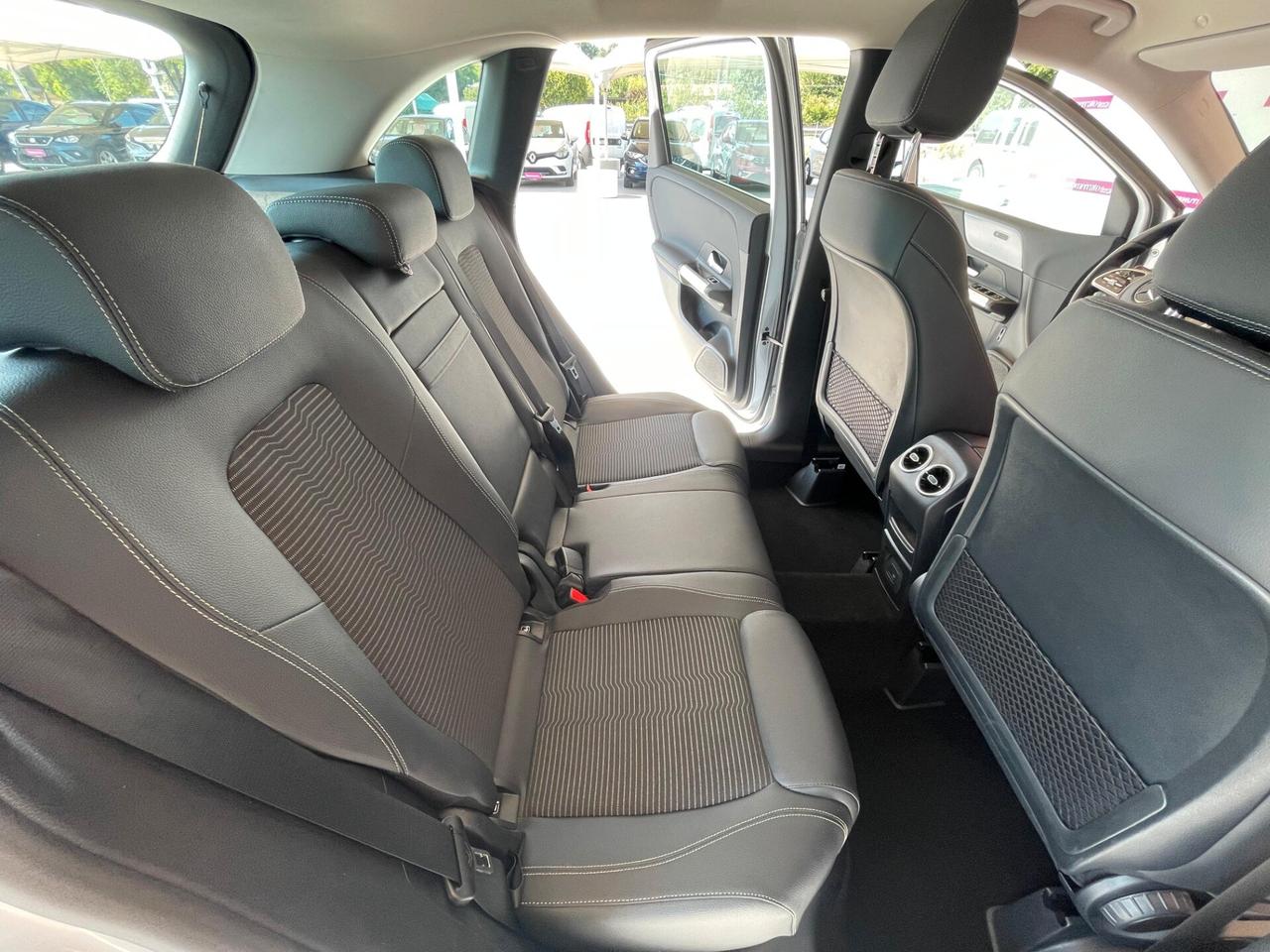 MERCEDES Classe B (W247) B 200 d Automatic ...