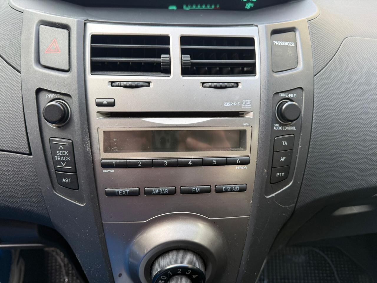 Toyota Yaris 1.0 3 porte Sol