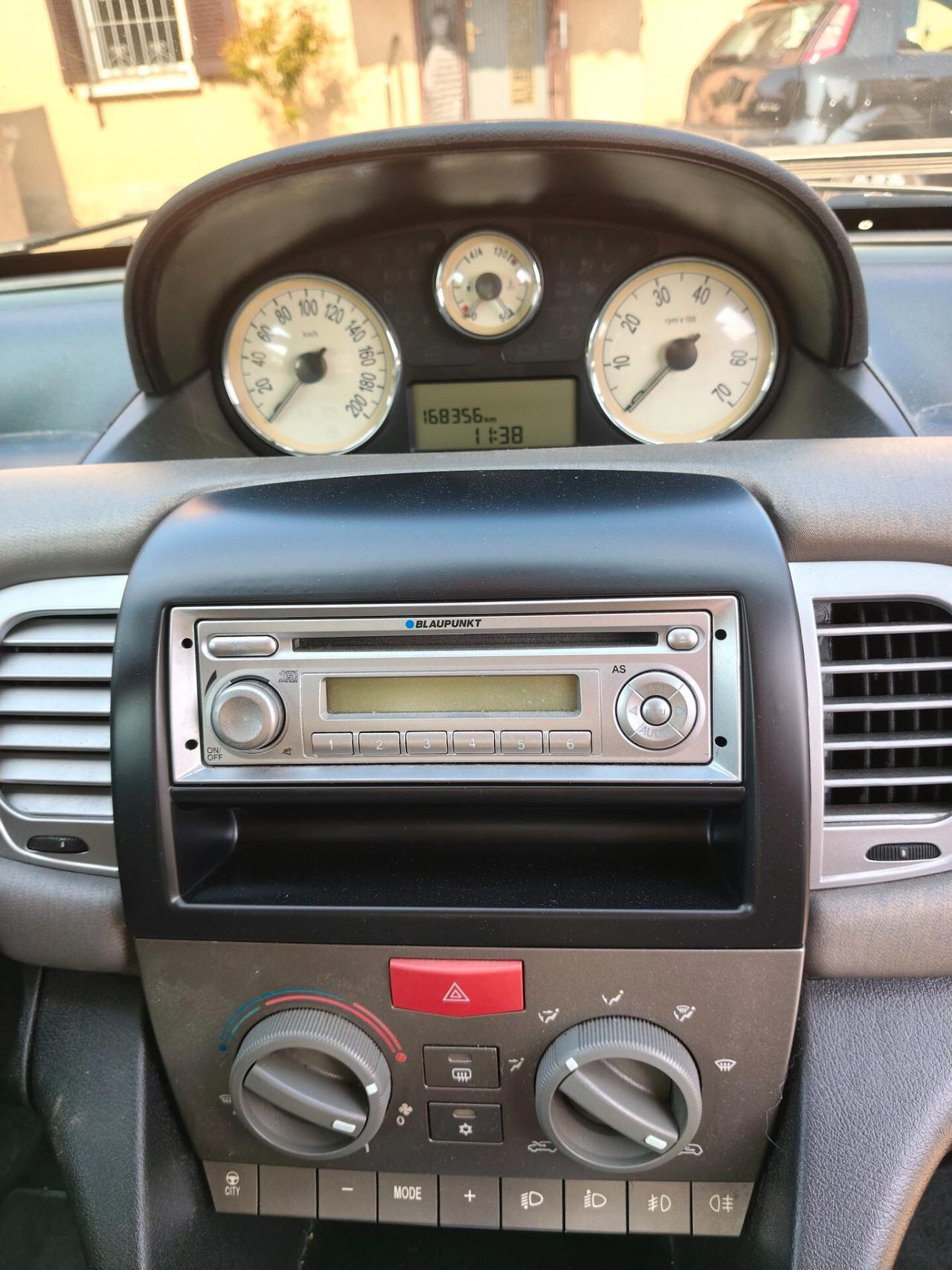 Lancia Y 1.2 Oro Benzina Ok Neopatentati