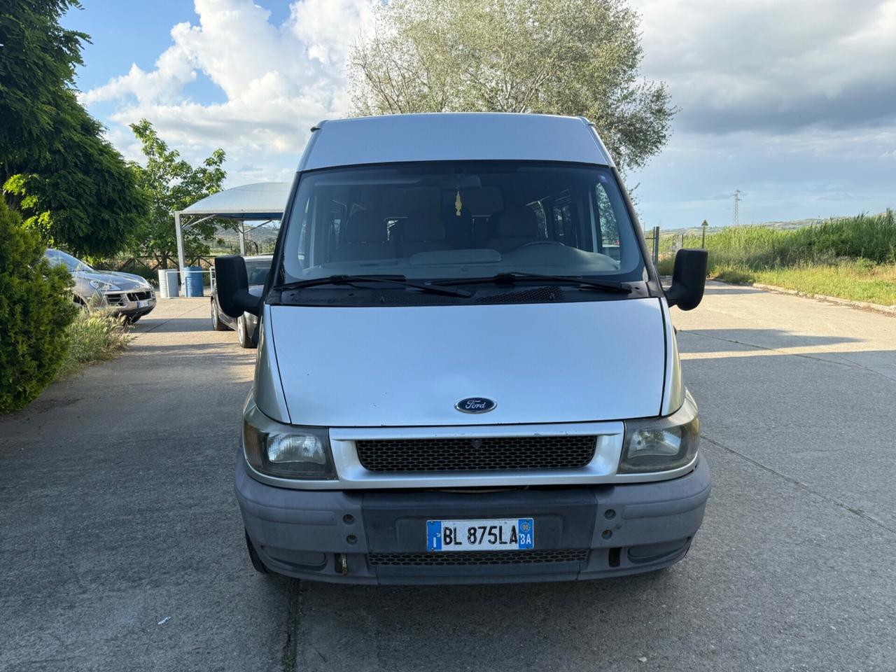 FORD TRANSIT TOURNEO 9 posti garanzia