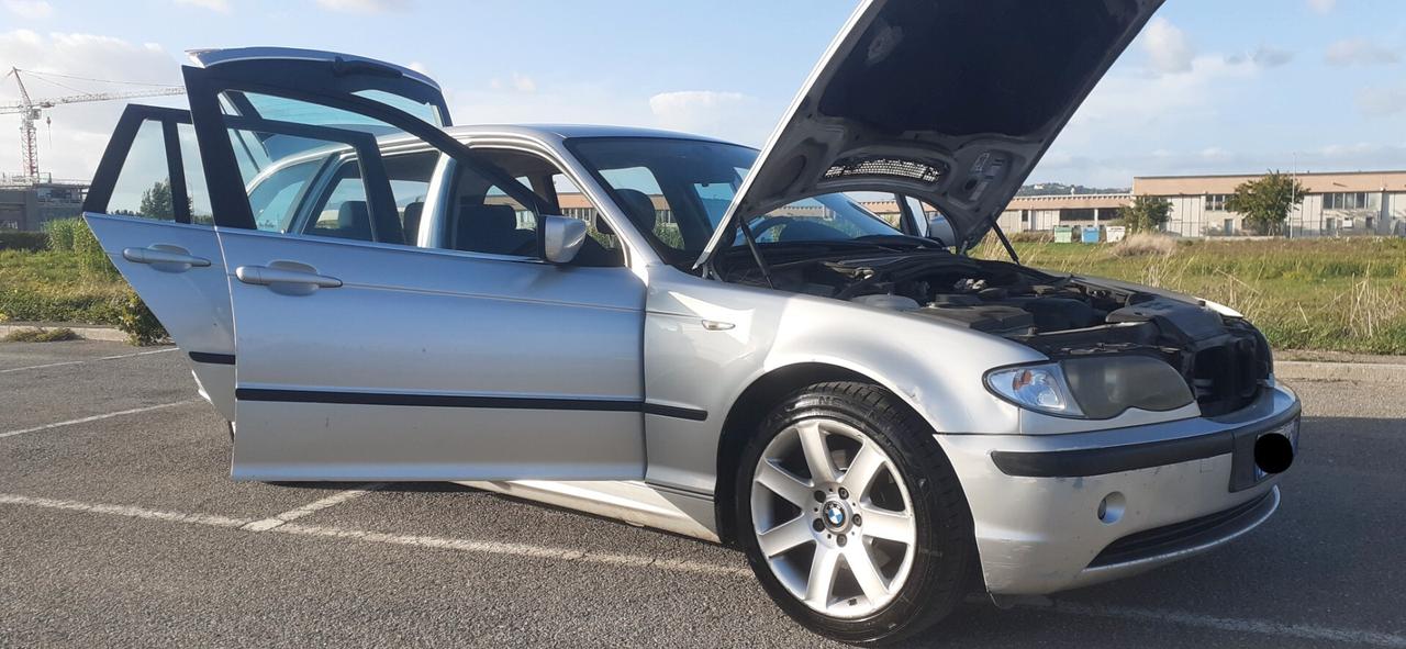 Bmw 320 320i (2.2) cat Touring Eletta