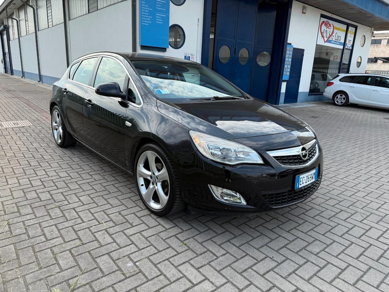 Opel Astra 1.6 115CV 5 porte Cosmo