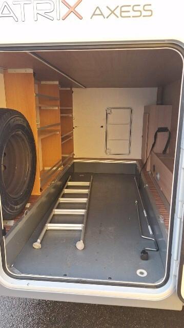 Adria MATRIX M 680 SP CON AMPIO GARAGE