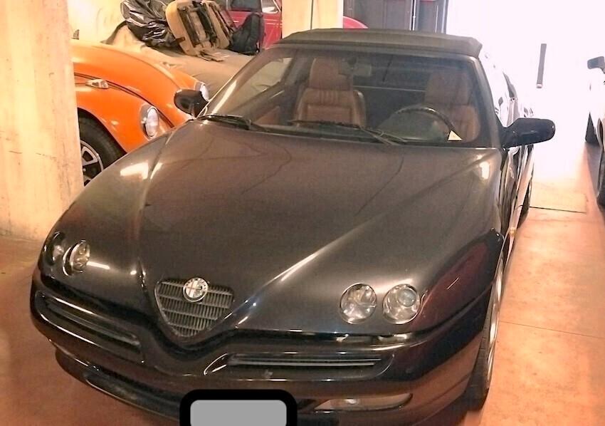 Alfa Romeo Spider 3000 v6