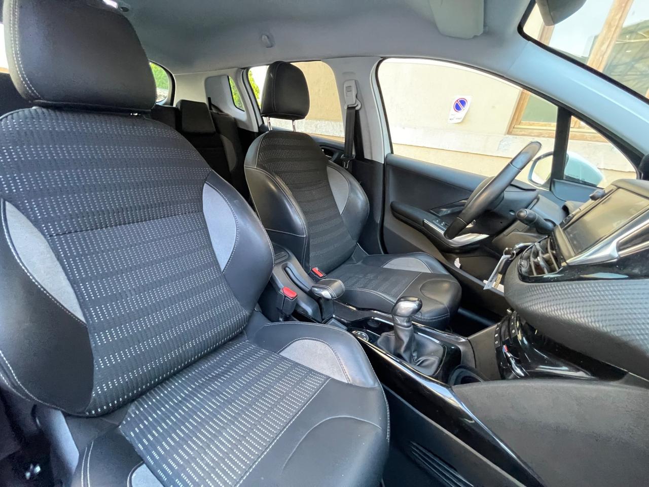 Peugeot 2008 BlueHDi 120 S&S Allure